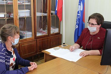 Прием граждан провела в Сорочинске депутат ЗС Ольга Хромушина